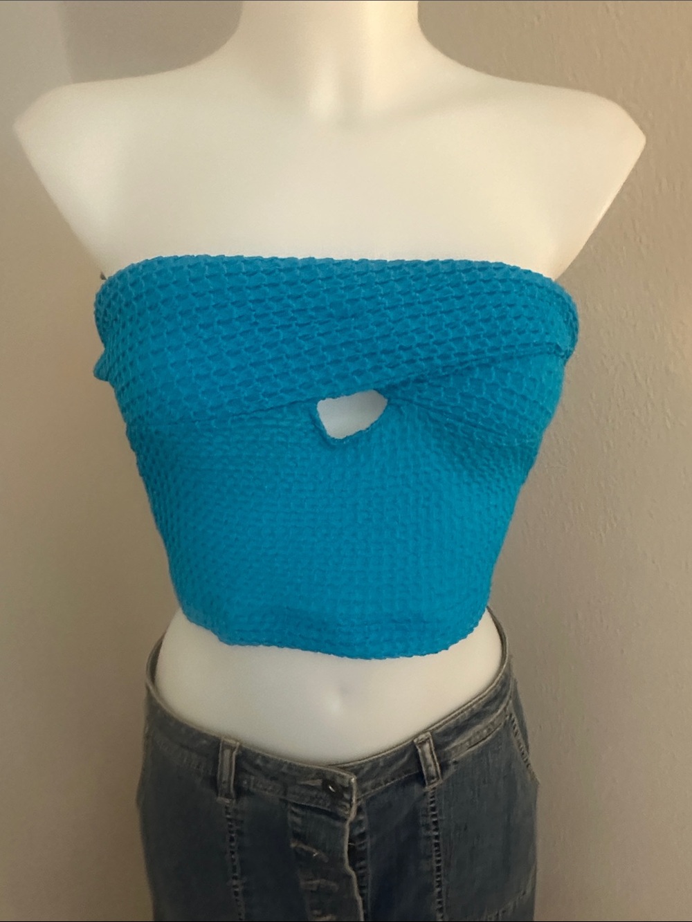 Strapless Textured Tube Crop Top in Turquoise
